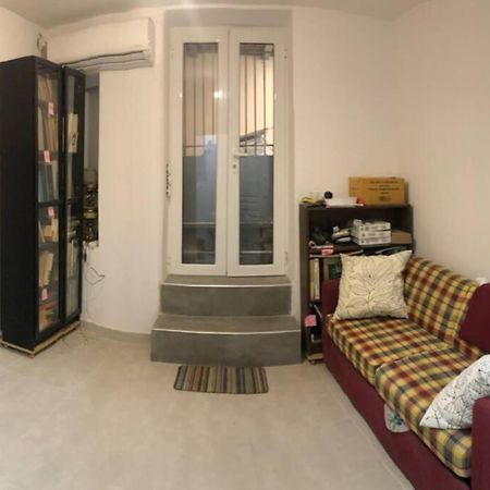 Ferienwohnung Exarcheia: Independent Ground Floor House. Athen Exterior foto